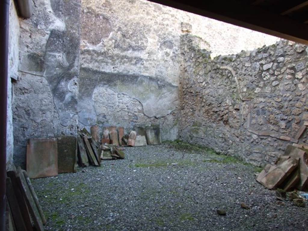 I.10.16 Pompeii.  March 2009.  Garden looking west.