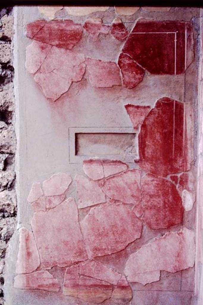 I.10.18 Pompeii. 1980 or 1983. North wall of room on upper floor, detail from near north-east corner.
Source: The Wilhelmina and Stanley A. Jashemski archive in the University of Maryland Library, Special Collections (See collection page) and made available under the Creative Commons Attribution-Non Commercial License v.4. See Licence and use details. J80f0560
