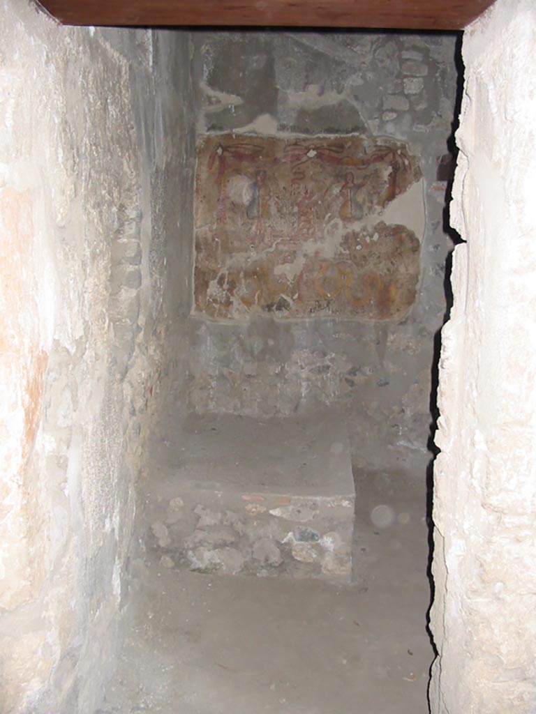 I.12.3 Pompeii. May 2003. 
Room 4, kitchen with water basin. Looking east. Photo courtesy of Nicolas Monteix.
