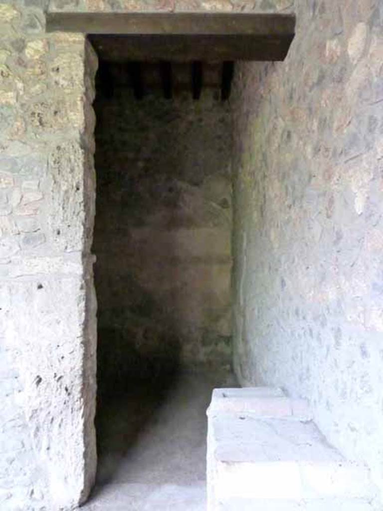 I.15.3 Pompeii. May 2010. 
Looking north into room 2 in north-east corner, next to triclinium 1.
