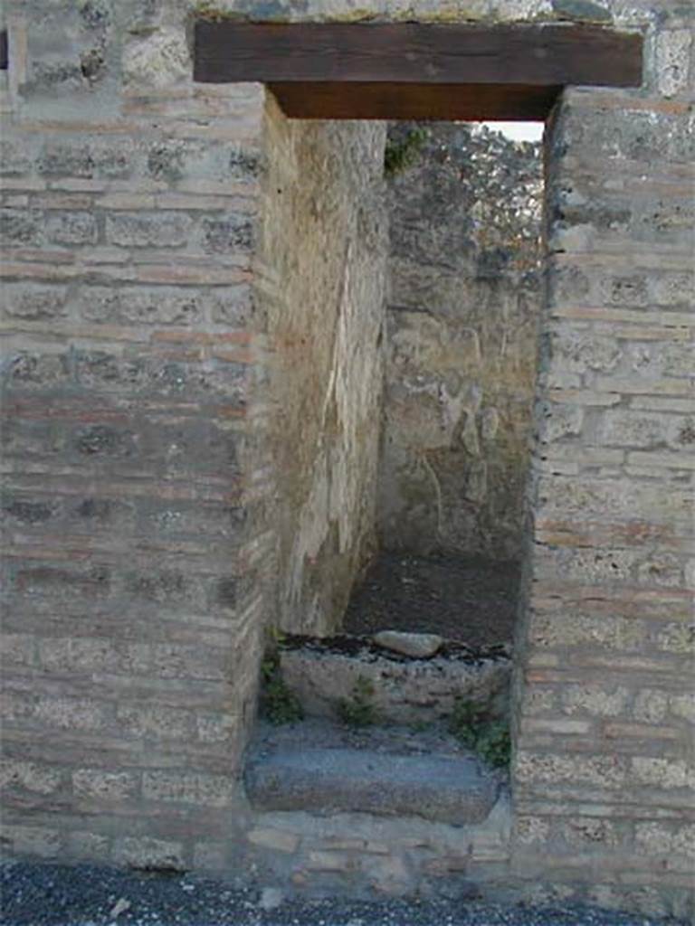 I.21.2 Pompeii. May 2005. Looking north to stairs to upper floor.