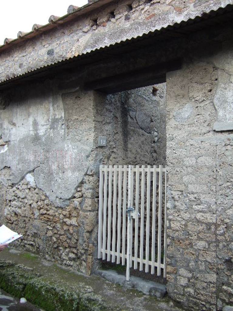 II.1.12 Pompeii. December 2005. Entrance doorway.