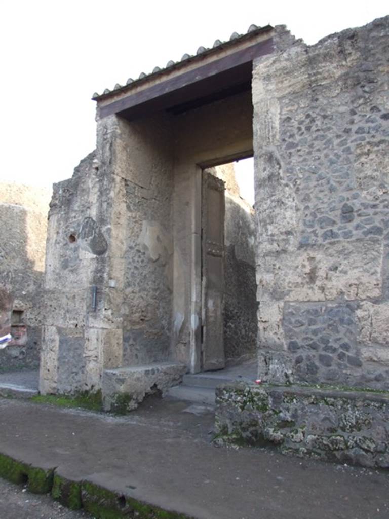 II.2.2 Pompeii. December 2007.  Entrance on Via dell’ Abbondanza.