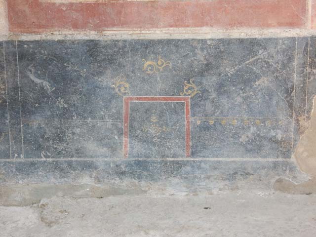II.2.2 Pompeii. April 2018. Room “d”, looking towards west wall and north-west corner. Photo courtesy of Ian Lycett-King. 
Use is subject to Creative Commons Attribution-NonCommercial License v.4 International.
