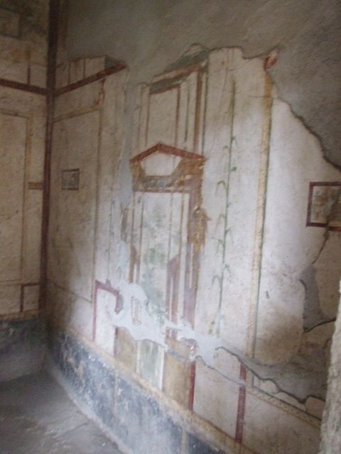 II.2.2 Pompeii. May 2016. Room “h”, north wall.
Photo courtesy of Buzz Ferebee.
