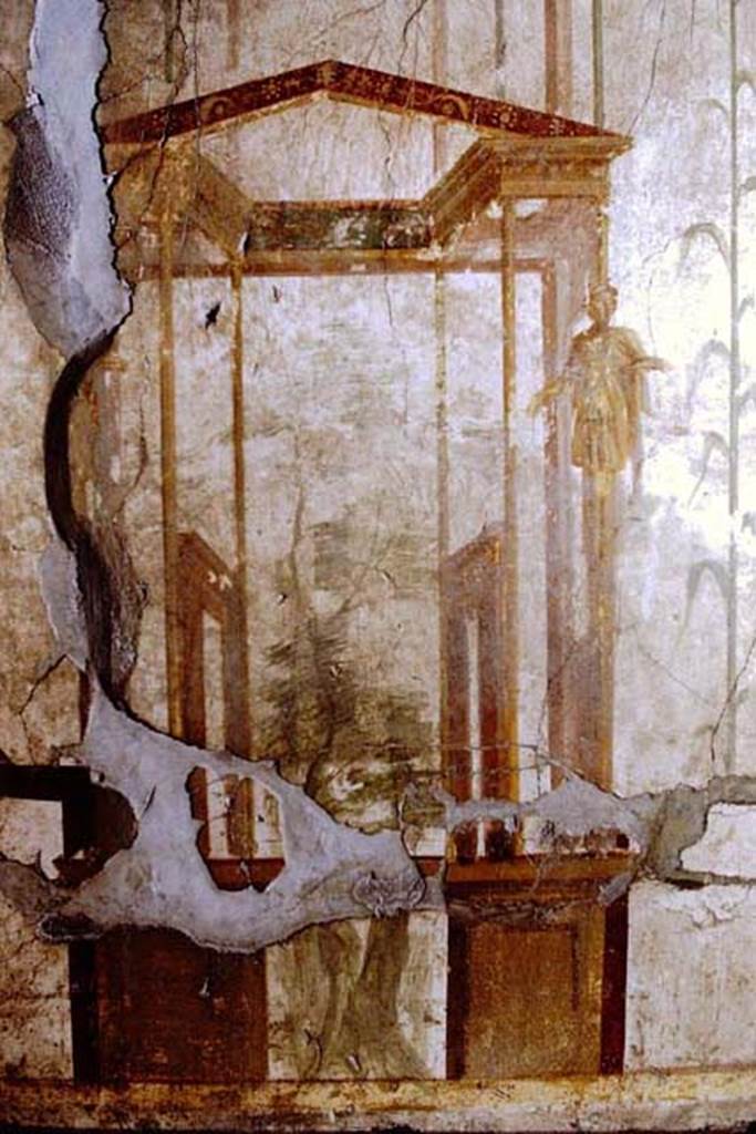 II.2.2 Pompeii. August 2021. Room “h”, detail of marble style zoccolo or lower part of north wall. Photo courtesy of Robert Hanson.