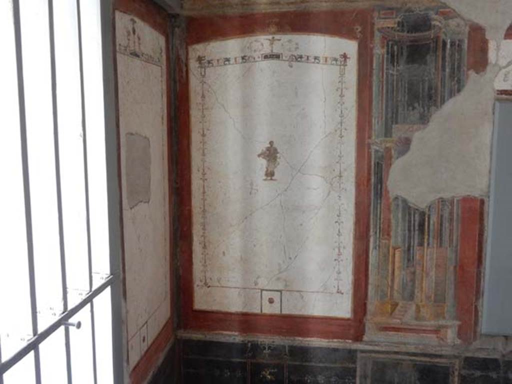 II.2.2 Pompeii. May 2016. Room “i”, wall painting on north wall of upper euripus, on east side of “myths” room doorway. Photo courtesy of Buzz Ferebee.
