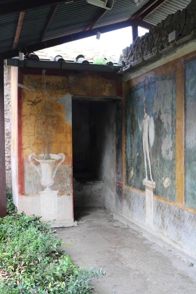 II.3.3 Pompeii. December 2018. 
Doorway to room 17, in south-east corner of garden. Photo courtesy of Aude Durand.
