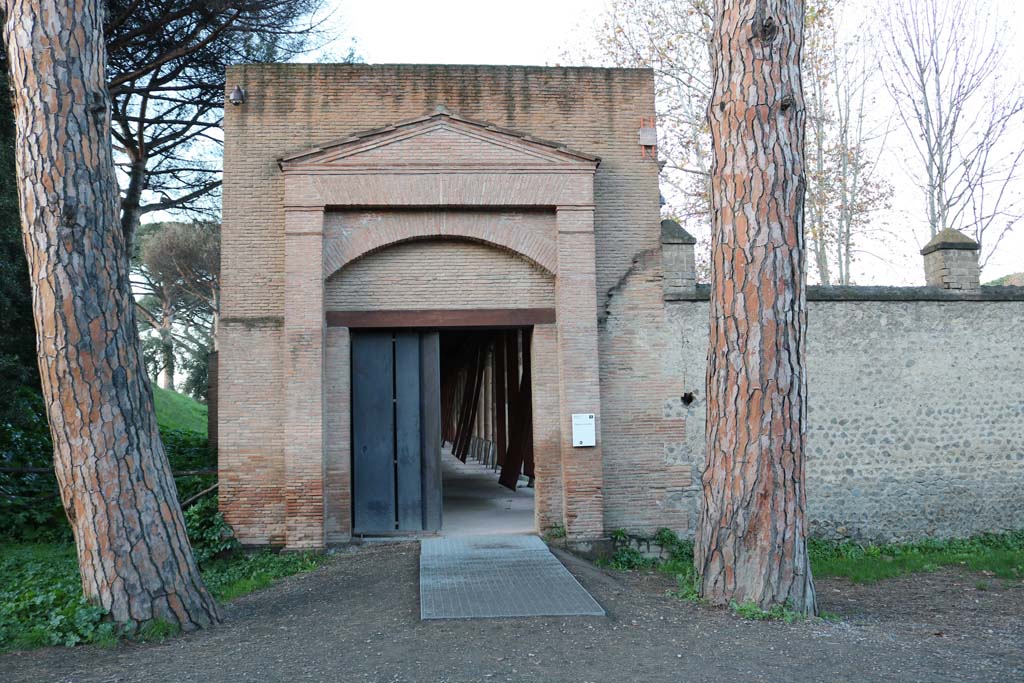 II.7.1 Pompeii. Palaestra. December 2018. Looking west to entrance doorway. Photo courtesy of Aude Durand