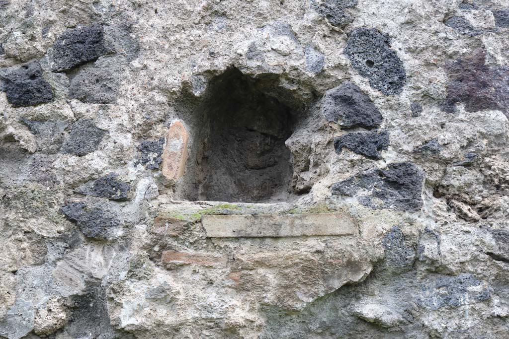 II.8.5 Pompeii. December 2018. Small niche/recess in west wall above hearth. Photo courtesy of Aude Durand.