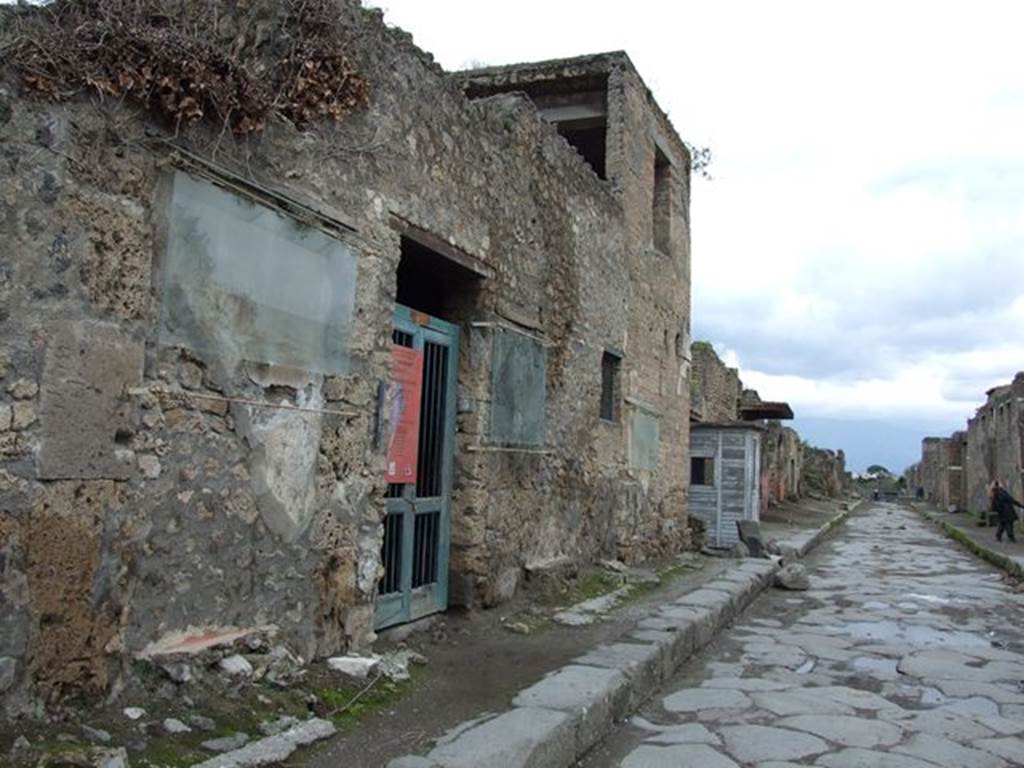 III.4.3 Pompeii.   December 2006.  Looking east along Via dell’Abbondanza.