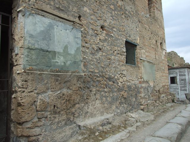 III.4.3 Pompeii. 1917. Graffiti to west side of entrance doorway.