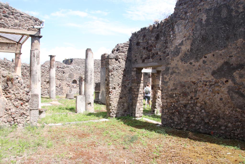 V.1.7 Pompeii. May 2024. Room “g”, looking towards east wall and south-east corner. Photo courtesy of Klaus Heese.