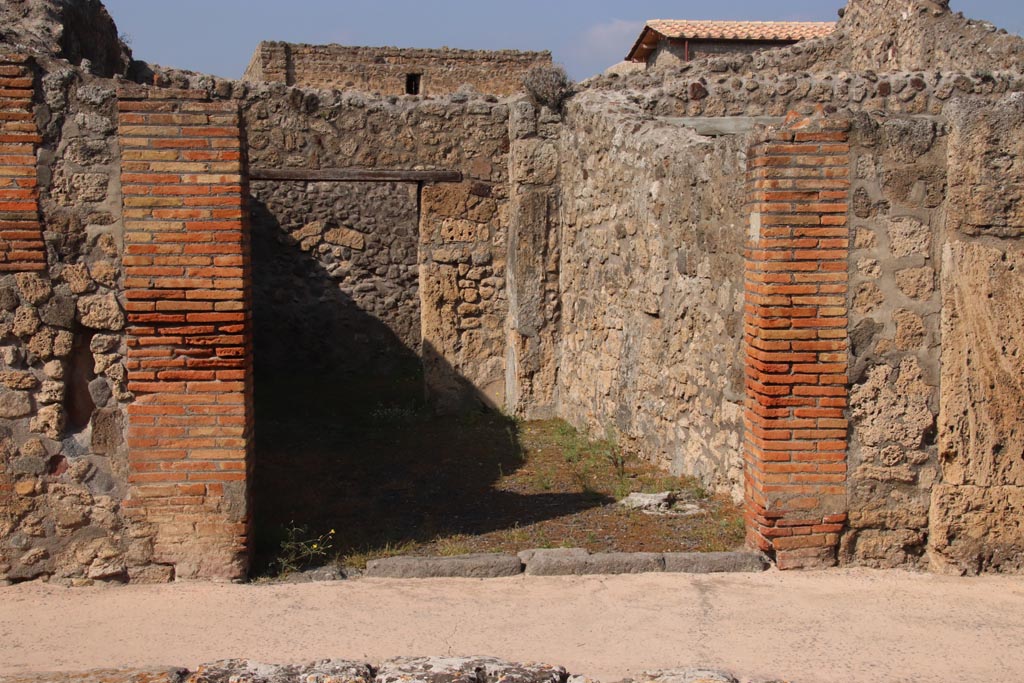 V.2.2 Pompeii. October 2023. Looking north towards entrance doorway. Photo courtesy of Klaus Heese.