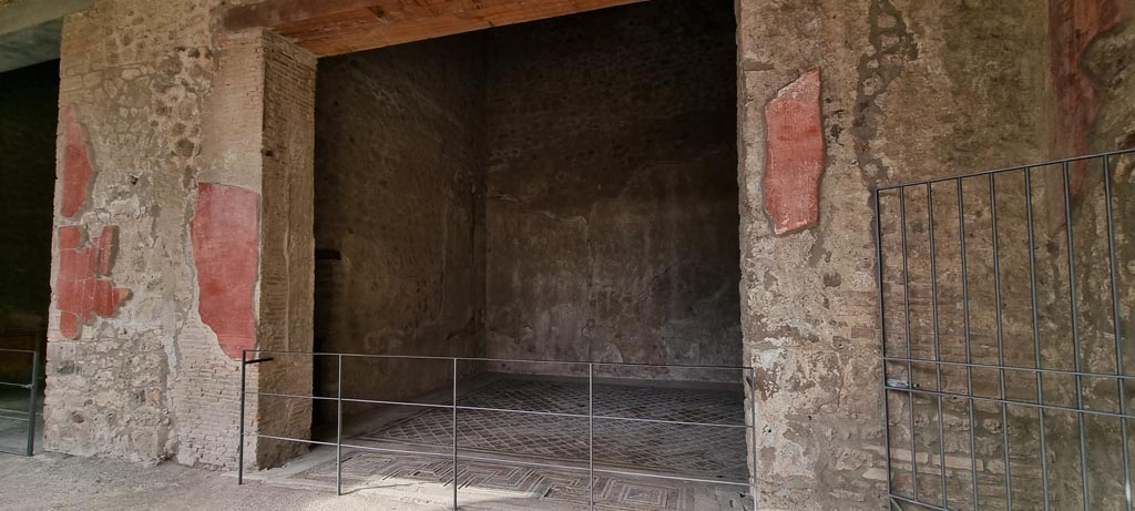 V.2.i Pompeii. December 2023. Room 24, looking north-west from north portico. Photo courtesy of Miriam Colomer.