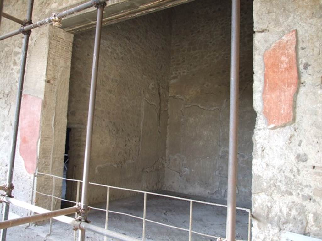 V.2.i Pompeii.  December 2007.  Room 24.  On north east side of peristyle.  When excavated this was undecorated.
