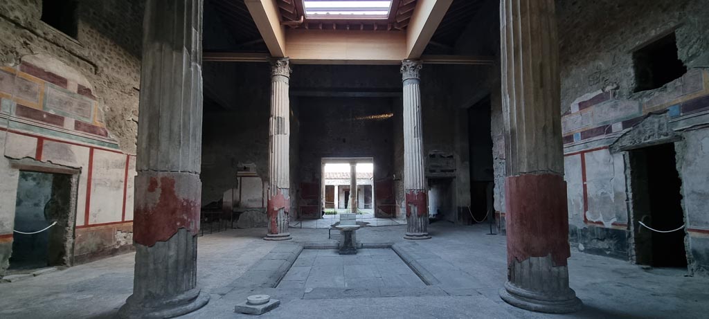 V.2.i Pompeii. December 2023. Looking south across impluvium in atrium. Photo courtesy of Miriam Colomer.

