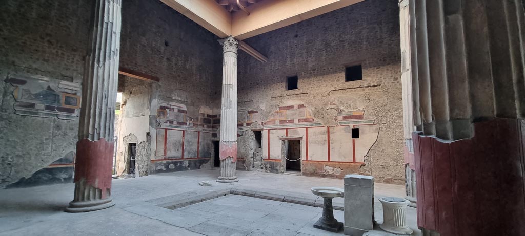 V.2.i Pompeii. December 2023. Room 1, atrium, looking north-east towards entrance corridor. Photo courtesy of Miriam Colomer.