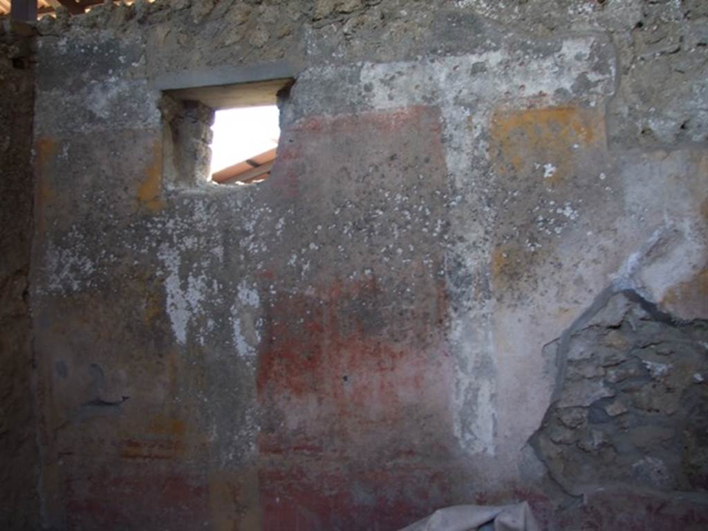 V.3.4 Pompeii. March 2009. Rear room on east side of Tablinum. South wall.