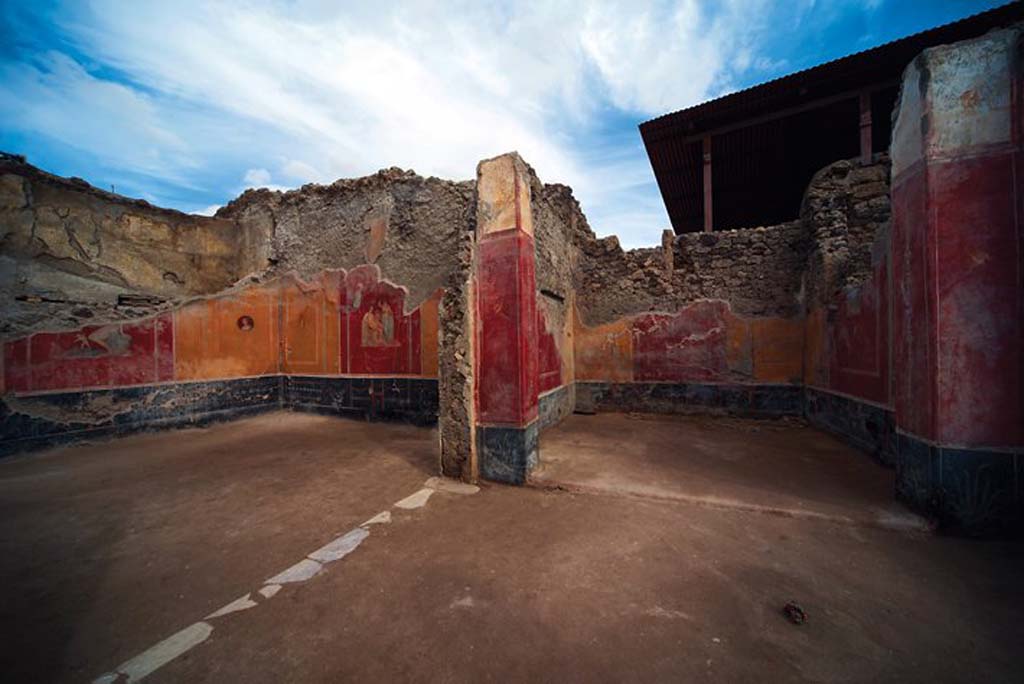 V.3 Pompeii. Casa del Giardino. October 2018. Ambiente 1, right and ambiente 3, left.

Ambiente 1, destra e ambiente 3, a sinistra.

Photograph © Parco Archeologico di Pompei.
