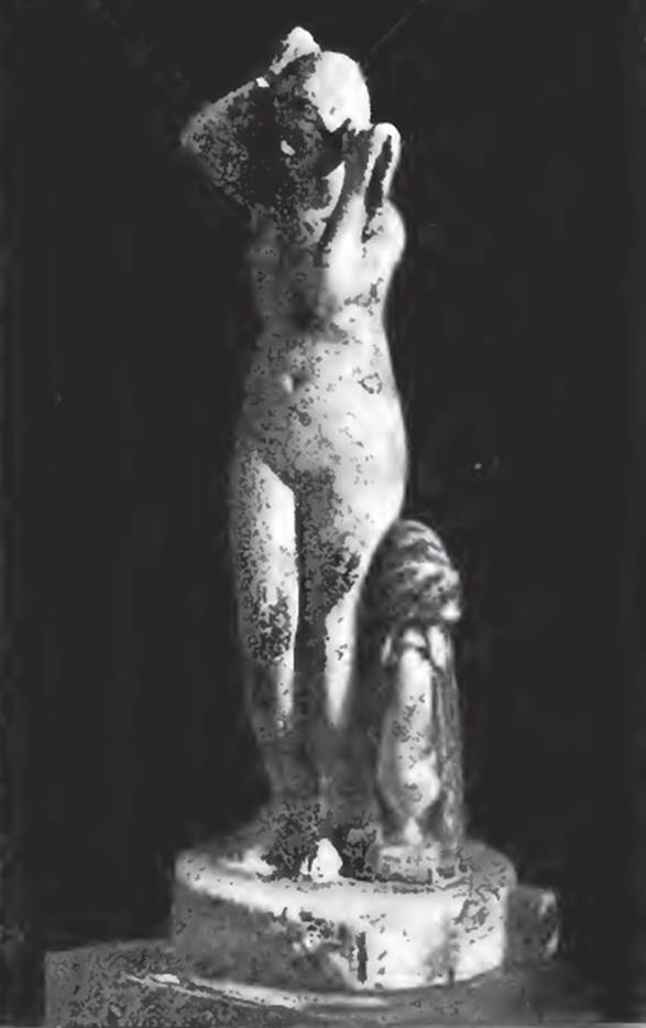 V.4.3 Pompeii. 1899. Marble statuette of Venus Anadyomene. When found it had traces of red paint and gilding. See Notizie degli Scavi di Antichit, 1899 (p. 206). See Boyce G. K., 1937. Corpus of the Lararia of Pompeii. Rome: MAAR 14. (p.40, no.118, note 1).