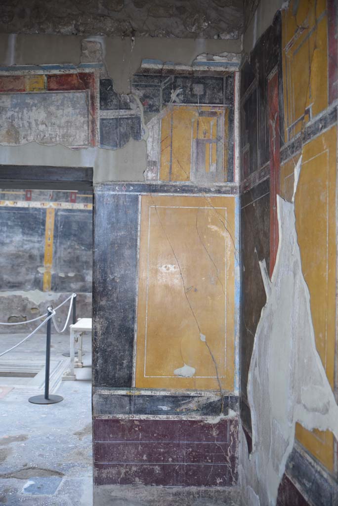 V.4.a Pompeii. March 2018. Room ‘g’, north wall in north-east corner.
Foto Annette Haug, ERC Grant 681269 DÉCOR.
