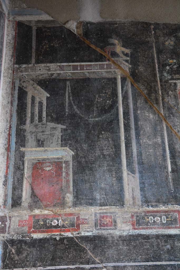 V.4.a Pompeii. March 2018. Room ‘g’, detail from upper east wall at north end. 
Foto Annette Haug, ERC Grant 681269 DÉCOR.
