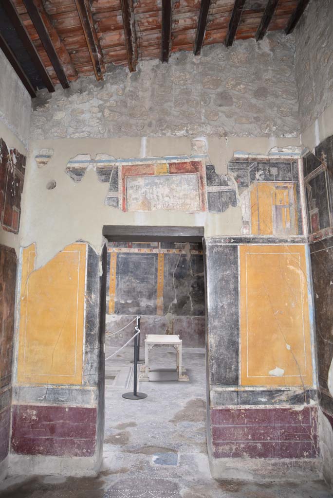 V.4.a Pompeii. March 2018. Room ‘g’, north wall.
Foto Annette Haug, ERC Grant 681269 DÉCOR.
