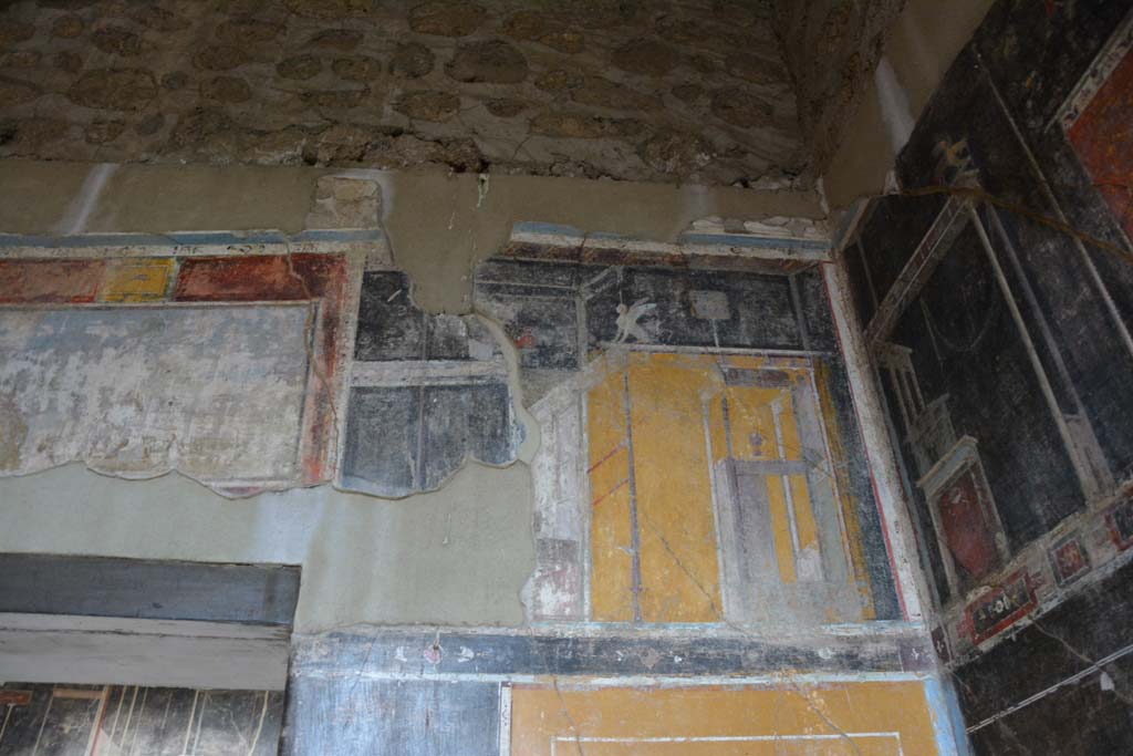 V.4.a Pompeii. March 2018. Room ‘g’, upper north wall in north-east corner.
Foto Annette Haug, ERC Grant 681269 DÉCOR.
