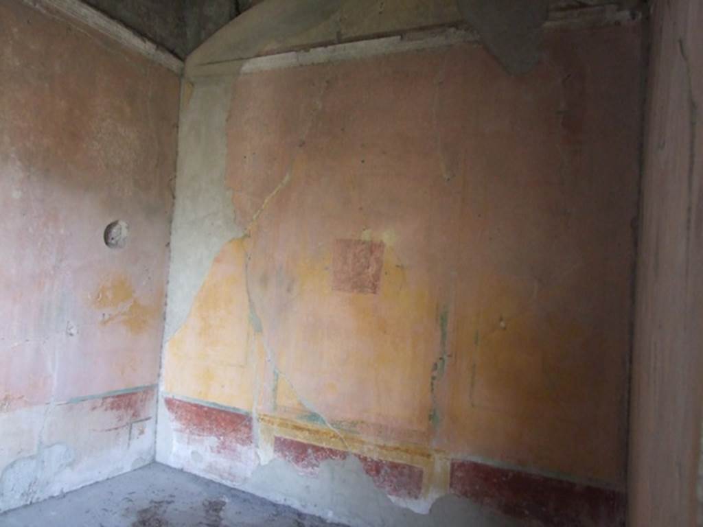 VI.1.10 Pompeii. December 2007. Room 9, south wall of room to south of garden. 