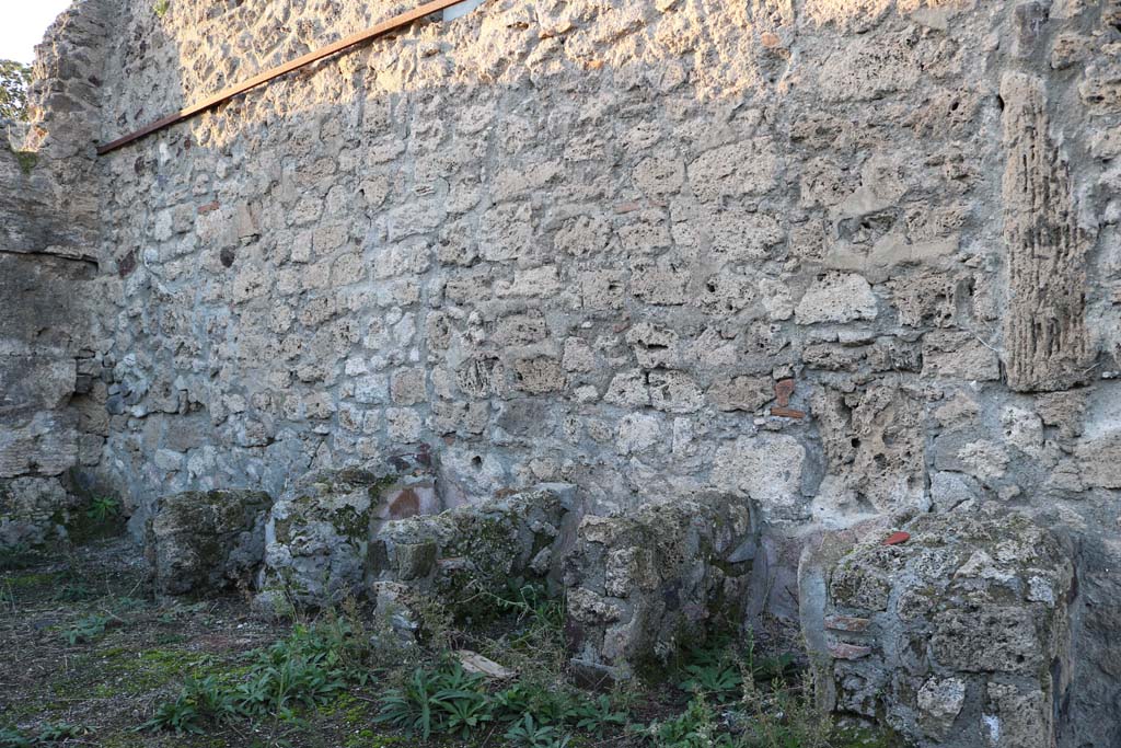 VI.8.20 Pompeii. December 2018. North wall in north-west corner with treading vats. Photo courtesy of Aude Durand.