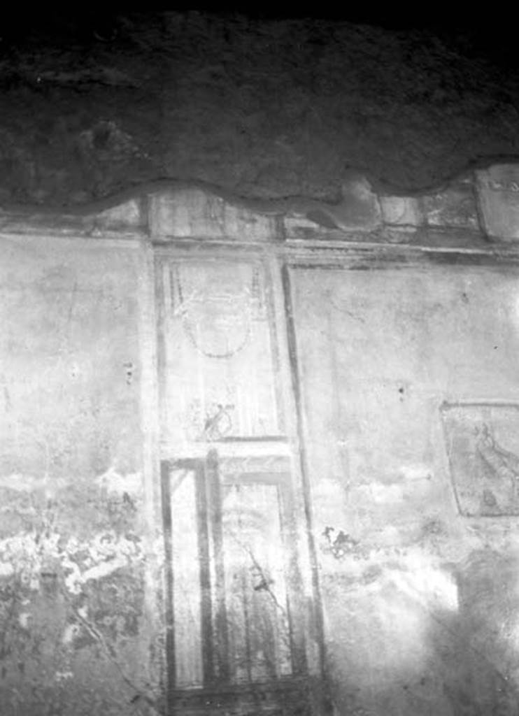 230845 Bestand-D-DAI-ROM-W.558.jpg
VI.9.2 Pompeii. W.558. Peristyle 16, north wall, Narcissus, third picture from east end.
See Helbig, W., 1868. Wandgemälde der vom Vesuv verschütteten Städte Campaniens. Leipzig: Breitkopf und Härtel. (1344).
Photo by Tatiana Warscher. With kind permission of DAI Rome, whose copyright it remains. 
See http://arachne.uni-koeln.de/item/marbilderbestand/230845 
