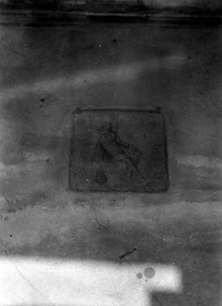 231015 Bestand-D-DAI-ROM-W.578.jpg
VI.9.2 Pompeii. W.578. Peristyle 16, north wall, Apollo, the fourth picture from east end.
See Helbig, W., 1868. Wandgemälde der vom Vesuv verschütteten Städte Campaniens. Leipzig: Breitkopf und Härtel. (205).
Photo by Tatiana Warscher. With kind permission of DAI Rome, whose copyright it remains. 
See http://arachne.uni-koeln.de/item/marbilderbestand/231015 
