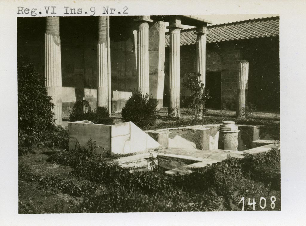 VI.9.2 Pompeii. 1937-39. Peristyle portico 16, looking north-east from near south-west corner. Photo courtesy of American Academy in Rome, Photographic Archive. 
Warsher collection no. 1408
