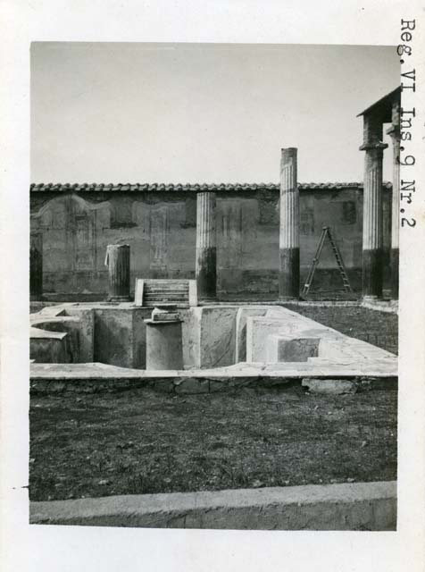 VI.9.2 Pompeii. 1937-39. Peristyle garden 17, looking west across pool 18 and fountain 19. Photo courtesy of American Academy in Rome, Photographic Archive. 
Warsher collection no. 826
