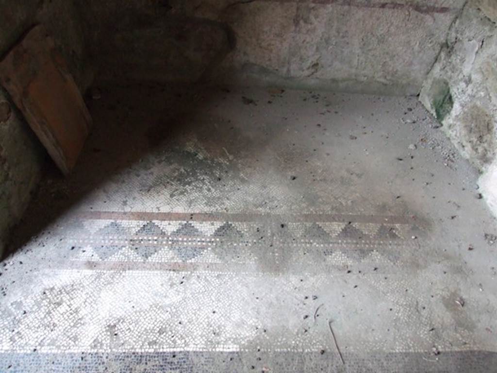 VI.9.2 Pompeii. December 2007. Room 31, mosaic floor in recess.