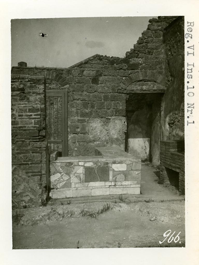 VI.10.1 Pompeii. Pre-1937-39. Looking east towards counter and entrance doorway. 
Photo courtesy of American Academy in Rome, Photographic Archive. Warsher collection no. 966.
