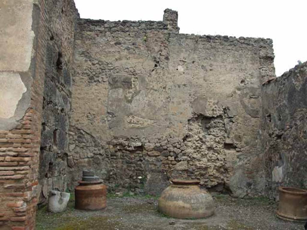 VI.10.10 Pompeii. May 2010. North wall.