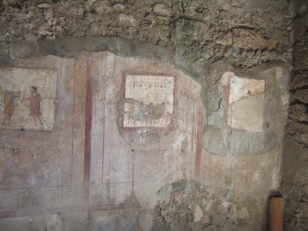 VI.10.19 Pompeii. September 2005. Frescoes in back room of bar on south wall (See also VI.10.1)