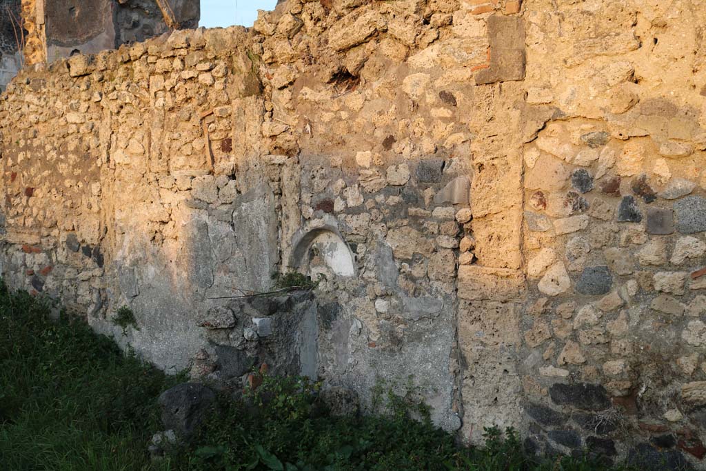 VI.11.3 Pompeii. December 2018. Looking north along east wall. Photo courtesy of Aude Durand.