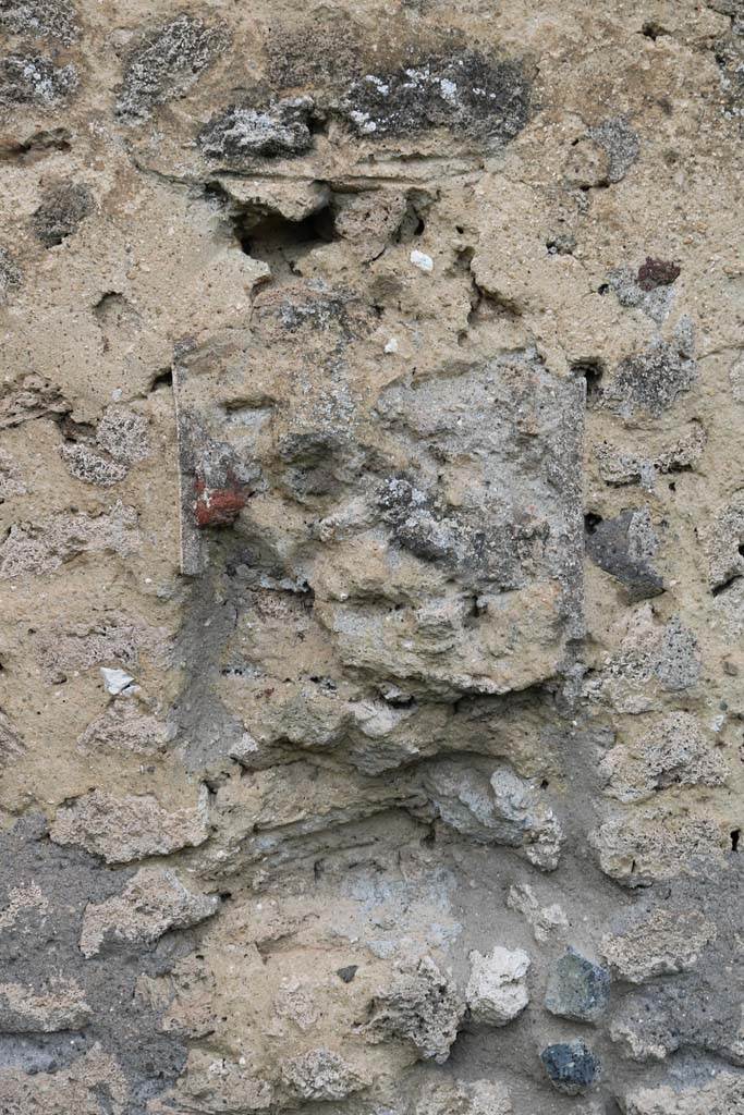 VI.11.5/15 Pompeii. December 2018.
Detail from north wall on lower level beneath upper recess. Photo courtesy of Aude Durand.
