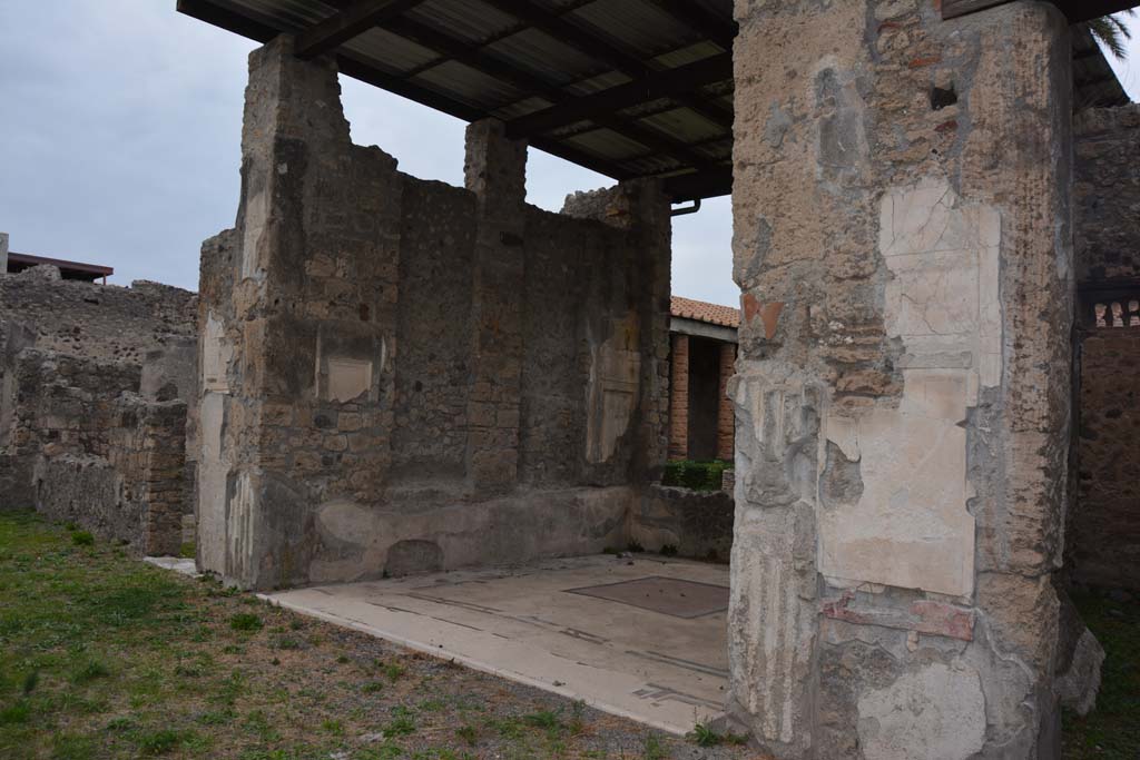 VI.11.10 Pompeii. October 2017. Room 33, looking north-west from atrium.
Foto Annette Haug, ERC Grant 681269 DÉCOR
