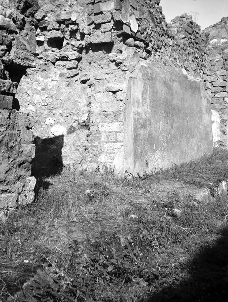 VI.11.15 Pompeii. W1497. Entrance doorway and façade on Vicolo del Labirinto.
Photo by Tatiana Warscher. Photo © Deutsches Archäologisches Institut, Abteilung Rom, Arkiv. 
