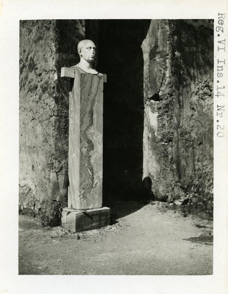 VI.14.20 Pompeii. Pre-1937-39. The marble bust of Vesonius Primus.
Photo courtesy of American Academy in Rome, Photographic Archive.  Warsher collection no. 1848.
