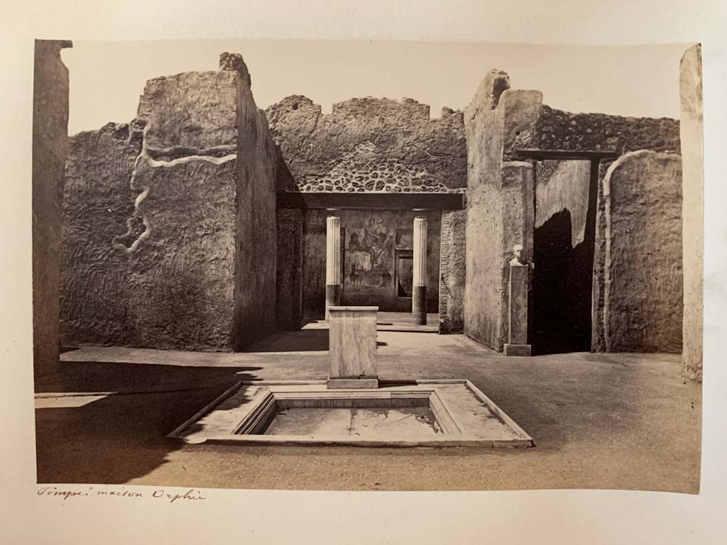 VI.14.20 Pompeii. Album by M. Amodio, c.1880, entitled “Pompei, destroyed on 23 November 79, discovered in 1748”.
Looking west across atrium. Photo courtesy of Rick Bauer.
