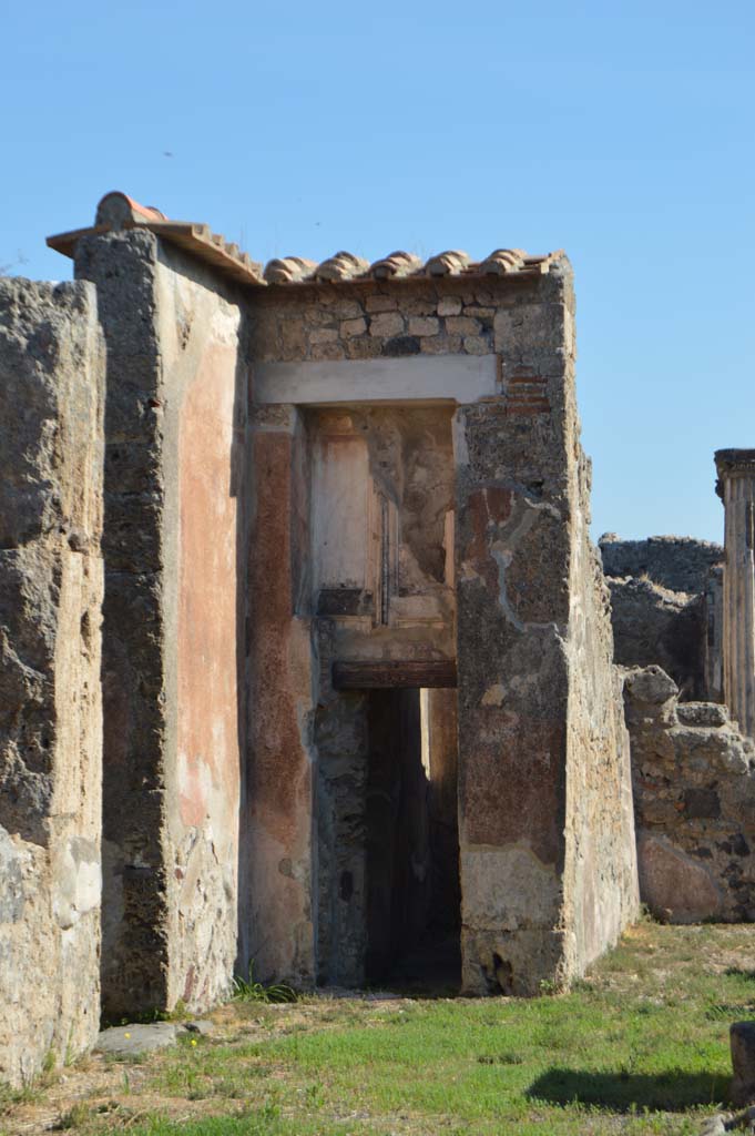 VI.14.43 Pompeii. October 2017. 
Room 6, looking towards west end of corridor in atrium, leading east to rear of house with preserved outline of doors above. 
Foto Taylor Lauritsen, ERC Grant 681269 DÉCOR.
