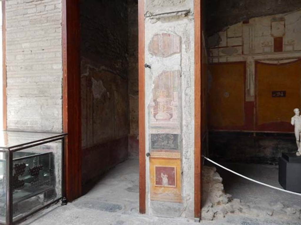 VI.15.1 Pompeii. May 2017. Doorway to south ala, on right. Photo courtesy of Buzz Ferebee.