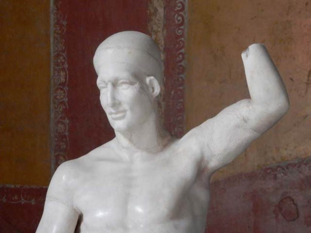 VI.15.1 Pompeii. May 2017. Detail of Priapus statue. Photo courtesy of Buzz Ferebee.