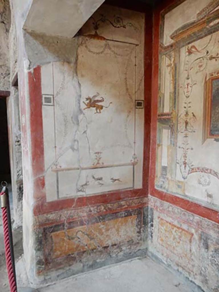 VI.16.15 Pompeii. May 2015. Tablinum D, looking towards south-west corner. Photo courtesy of Buzz Ferebee.
