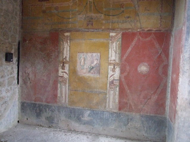 VI.16.15 Pompeii. December 2006. West wall of room F. 

